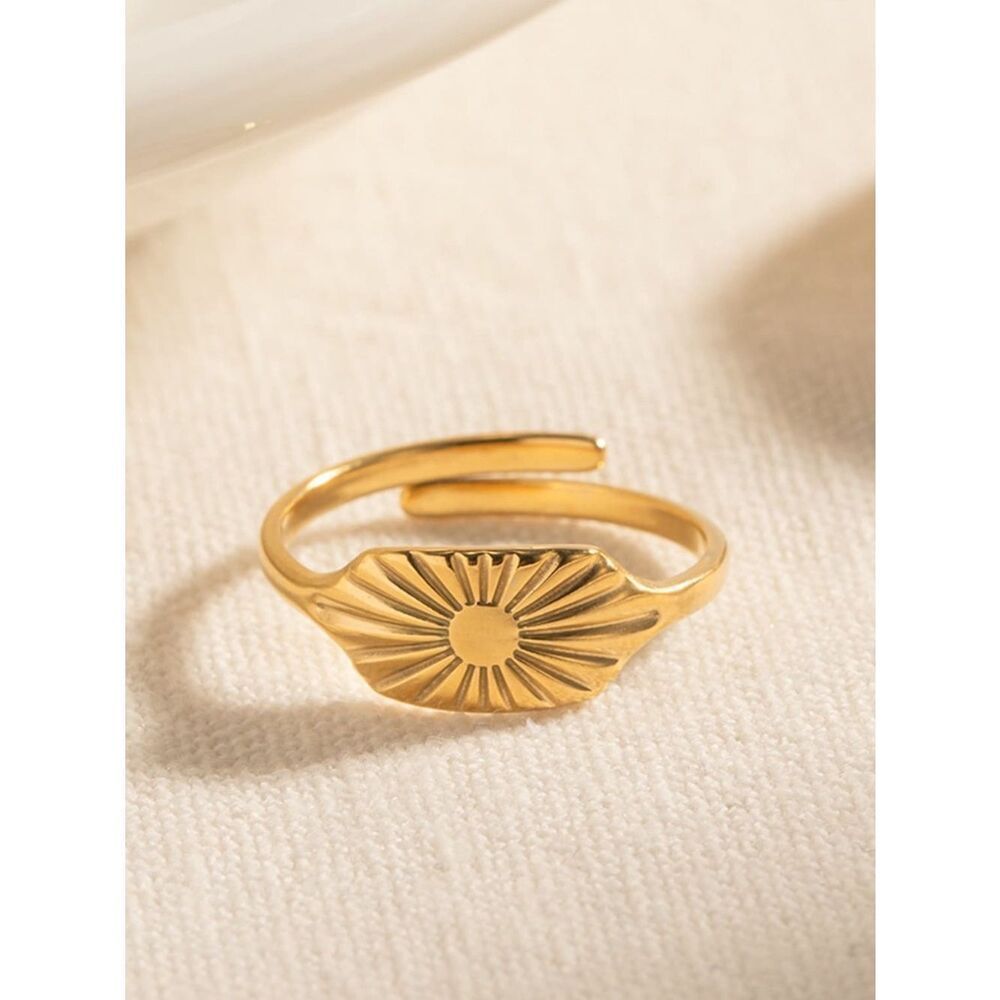 Sunburst Ring #2572